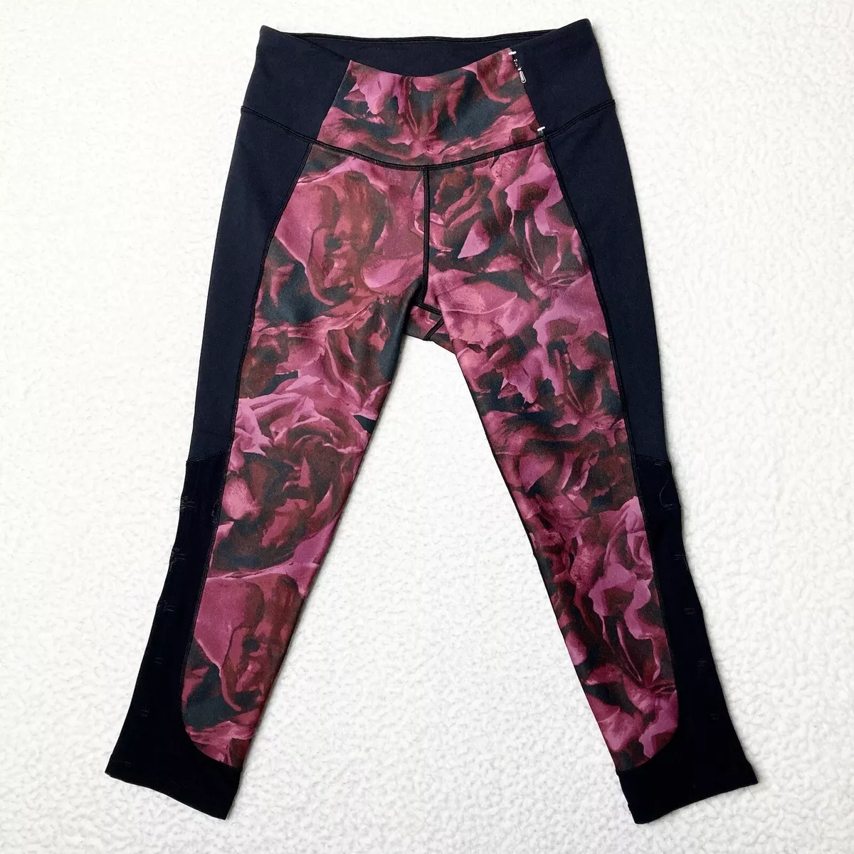 Carrie underwood hotsell athletic pants