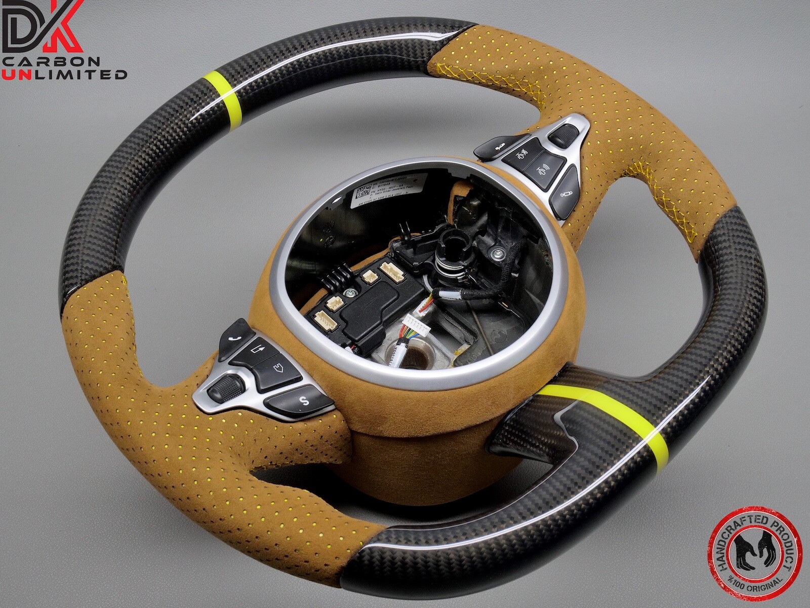 Aston Martin DB11 DBS Vantage Oxford Tan Alcantara Carbon Steering Wheel v4