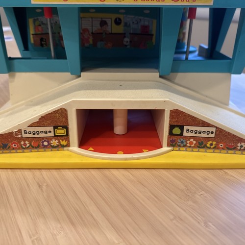 Fisher Price Play Family Airport 996 Vintage 1972 Little People Playset Only - Picture 6 of 7