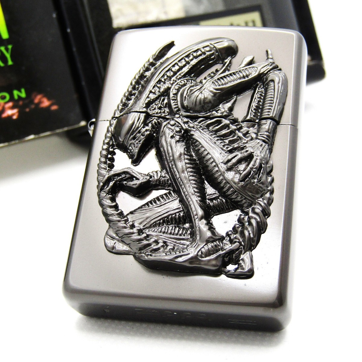 Alien Body 20th Anniversary Limited No.0272 Zippo Oil