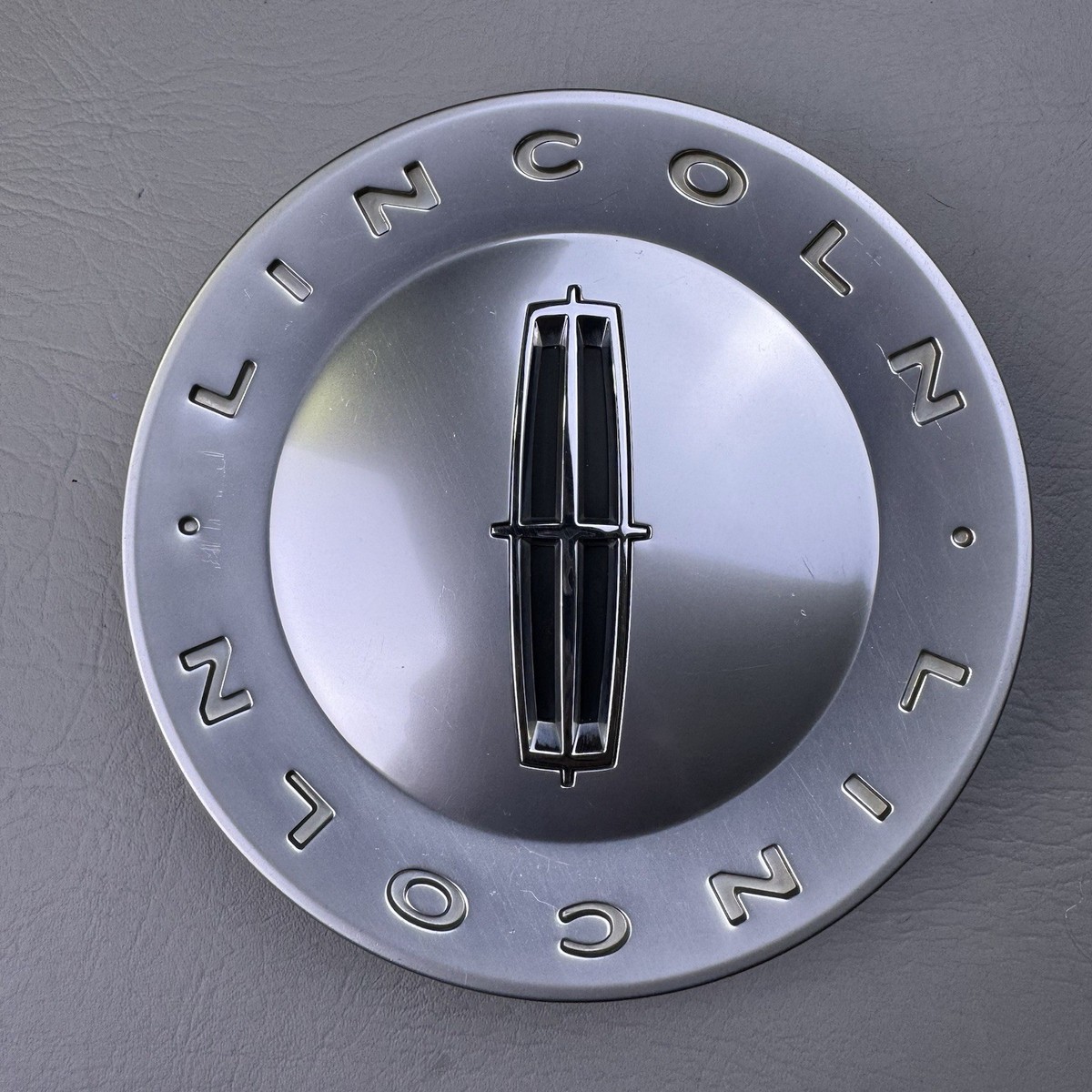 2011-2017 Lincoln Navigator Polished Satin Aluminum Center Cap