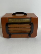 DeWald Catalin / Butterscotch Bakelite Radio - HUMS - FOR PARTS / REPAIR