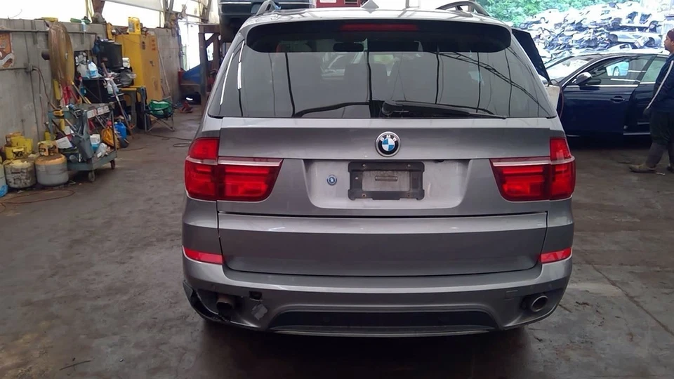 (LOCAL PICKUP ONLY) Trunk/Hatch/Tailgate Lower Fits 07-13 BMW X5 6646924 - Image 2 of 4