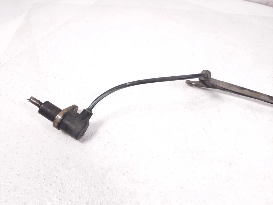 2002 - 2007 斯巴鲁 Impreza 后轮乘客 Abs 防制动传感器 27540Fe040 — 第 4/4 张图片