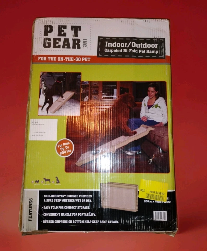 Pet Gear Carpeted Short Bi-Fold Pet Ramp - Image 2 of 2