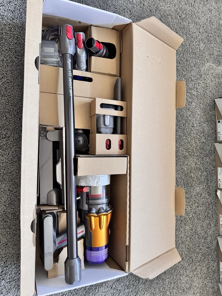 READ Dyson V12 Detect Slim Cordless Stick Vacuum SV46 - Image 4 of 4