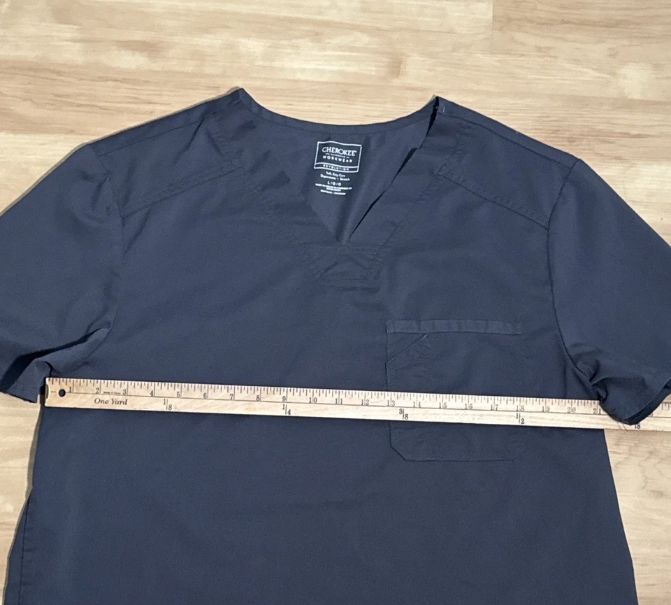 Blusa Médica Cherokee Workwear Revolution L Azul Marino Cuello en V Manga Corta Bolsillo RN93693 Foto 4 de 4