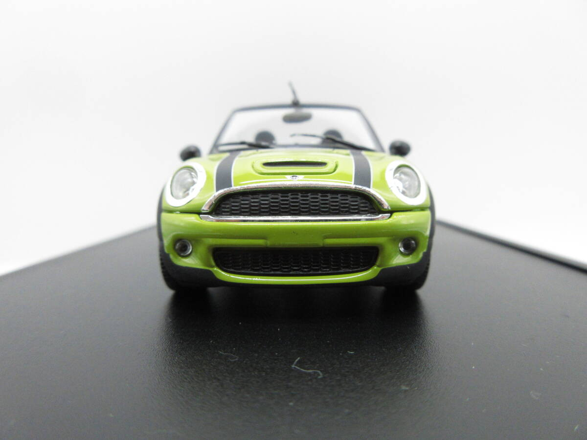 早割航空券 Cooper Mini Bmw 1/43 S Minicar Yellow Custom Dealer Cabrio 乗用車
