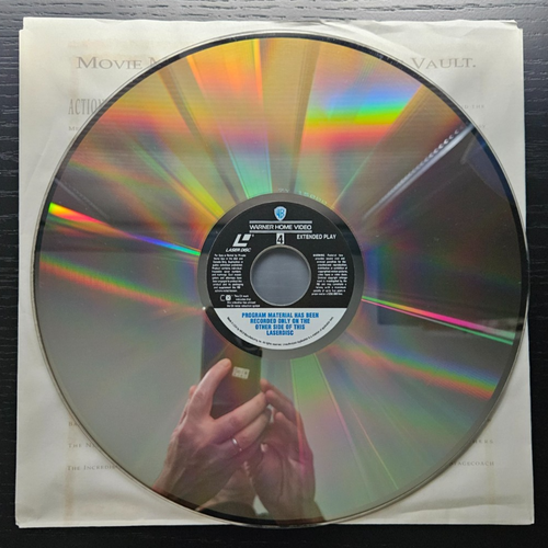 Tim Burton's BATMAN RETURNS Laserdisc starring Keaton, Pfeiffer, DeVito 1992 - Picture 6 of 6