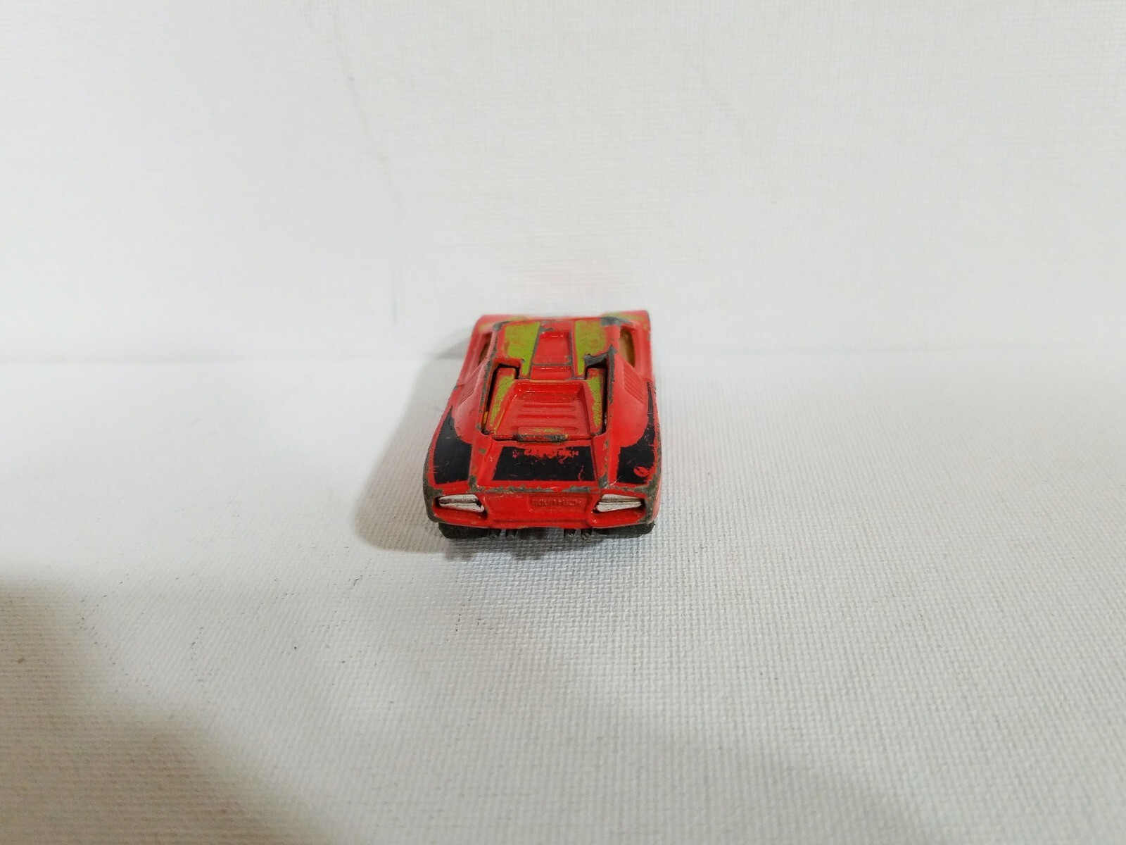 Matchbox Superfast N°27 – Lamborghini Countach Jaune 1972, 1/64, état TBE