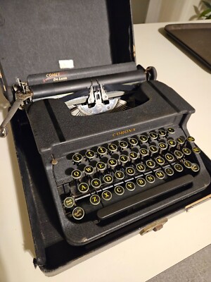 Corona Comit Deluxe Typewriter