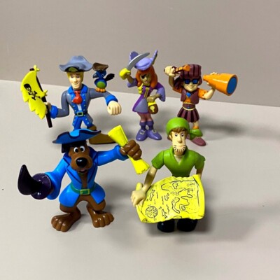 Set 8 Scooby Doo Pirates Crew Mystery Machine Van Velma Fred