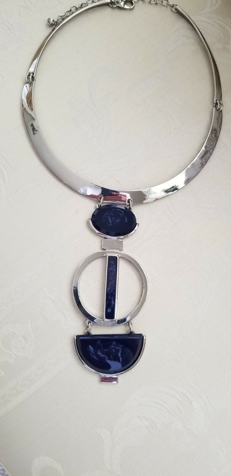 UNIQUE CHICOS LARGE MODERNIST STATEMENT NECKLACE … - image 2