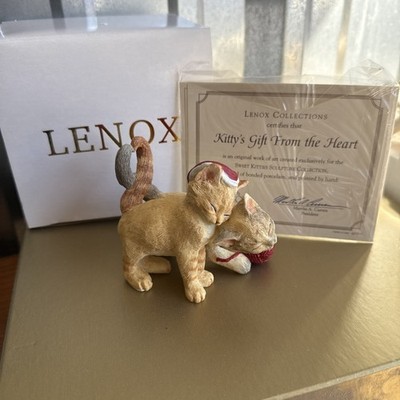 Lenox Kitty s Gift From The Heart Part Of The Sweet Kitties Sculpture Collection