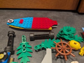 LEGO SpongeBob SquarePants Heroic Heroes of the Deep set #3815 & Bikini Bottom