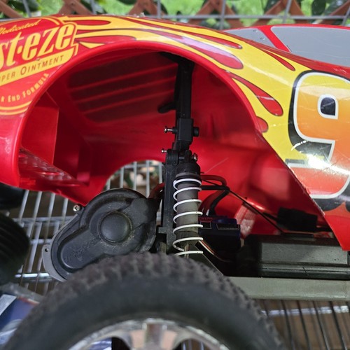 Traaxas Rustler 2wd Bundle - Rare Lightning McQueen Build - Many Extras - Picture 9 of 13