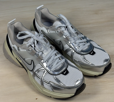 Nike V2K Run Women's 8.5 NEW Summit White Metallic Silver FD0736