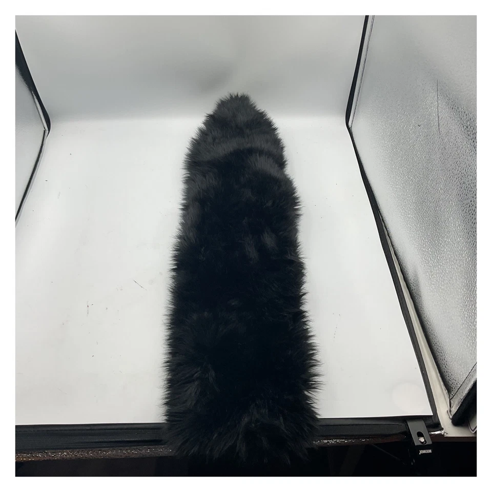 Cola peluda 26 pulgadas negra - accesorio de disfraz Foto 2 de 3