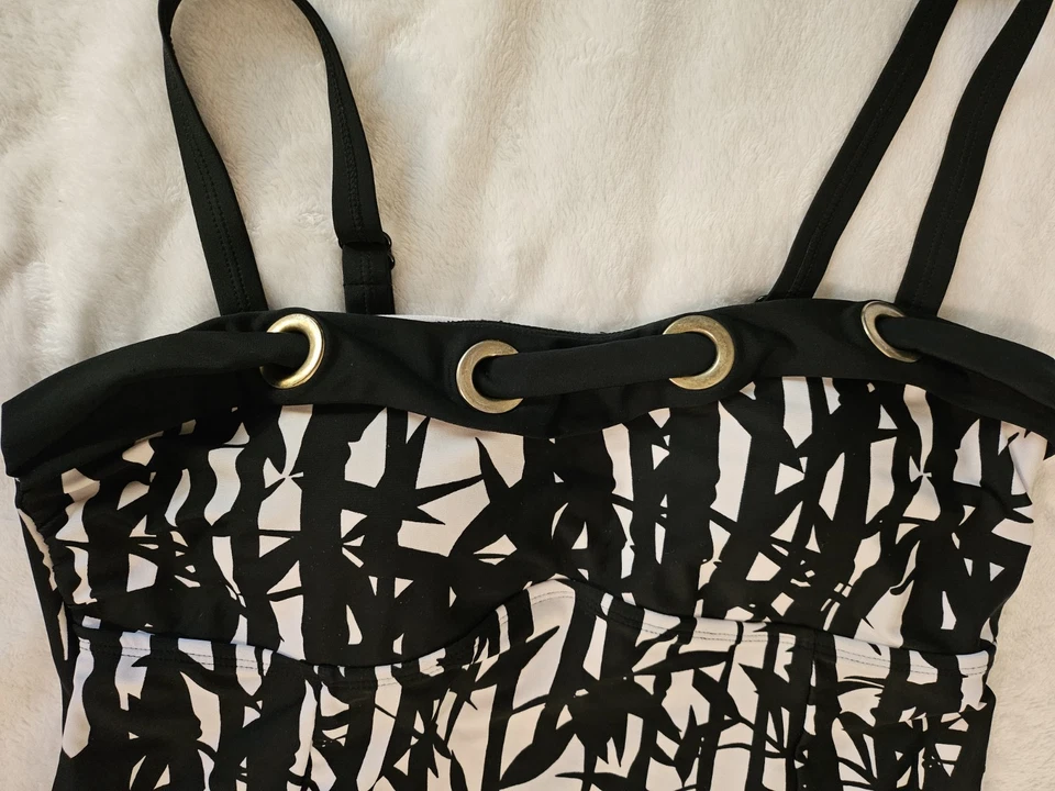 Camiseta sin mangas de baño para mujer, talla 12 Foto 2 de 4