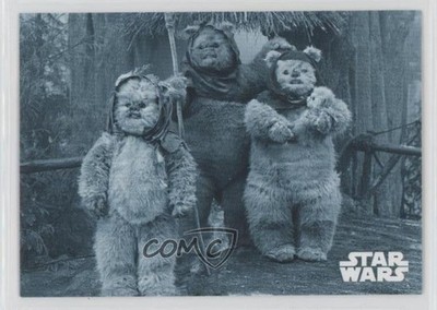 2020 Star Wars Black and White: ROTJ Blue Hue Shift Logray Chief Chirpa #68 01al