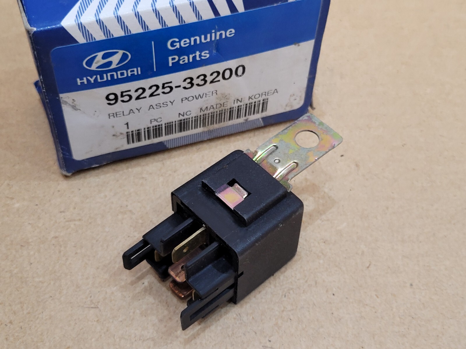 Genuine Hyundai Elantra Excel 19852012 Power Relay Assembly 95225