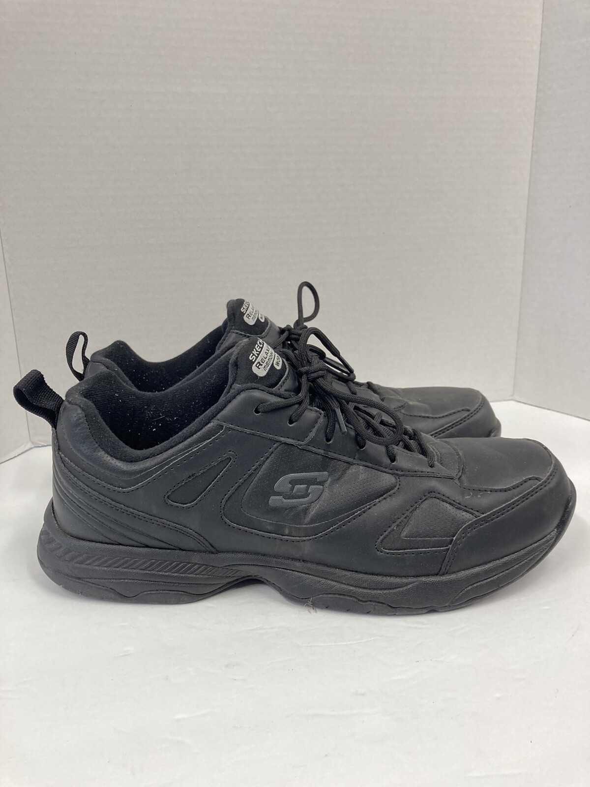 77111 Slip Resistant Shoes Sz 10.5 