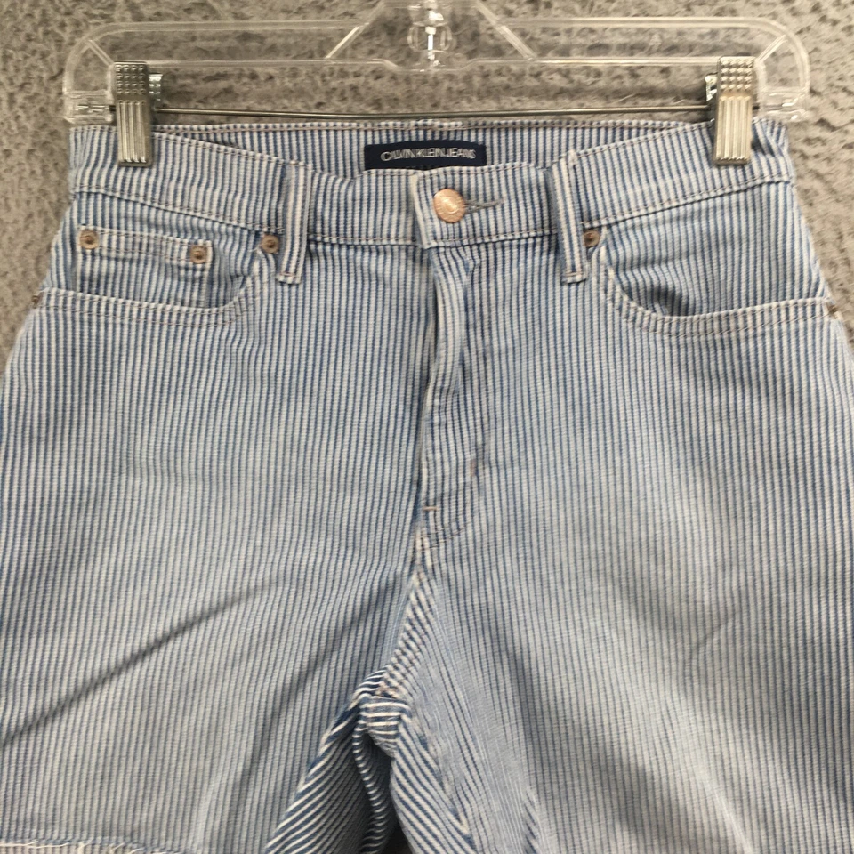 Bermudas Calvin Klein para mujer 4 (actual 28X6) azul denim a rayas con puños cremallera Foto 2 de 4