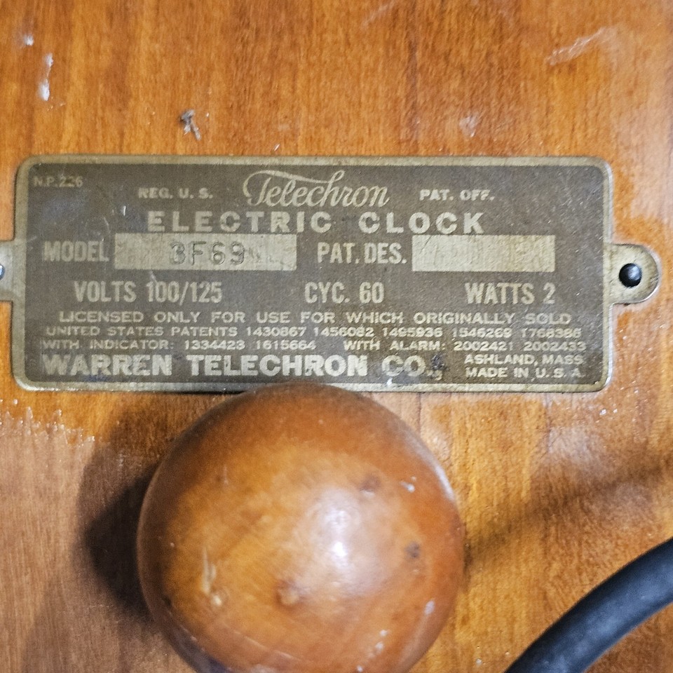 Telechron Desk/Shelf Clock Model 3F69 Electric Wood Case Modern Chord