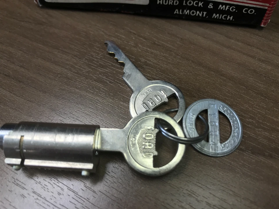 1940 年福特和林肯-泽菲尔后甲板手柄锁缸,全新无标签原始设备制造商,Hurd 40-902 — 第 4/4 张图片