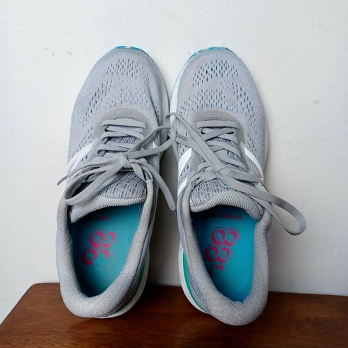 New Balance Shoes Womens 9.5 880V9 Running Sneakers Gray White Blue Trufuse - Picture 10 of 10