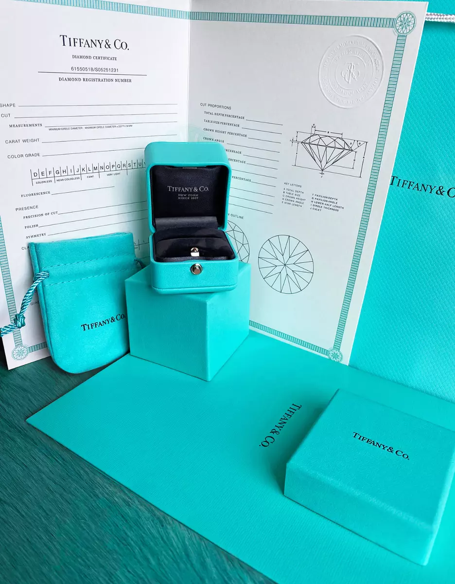 Tiffany & co ring box deals