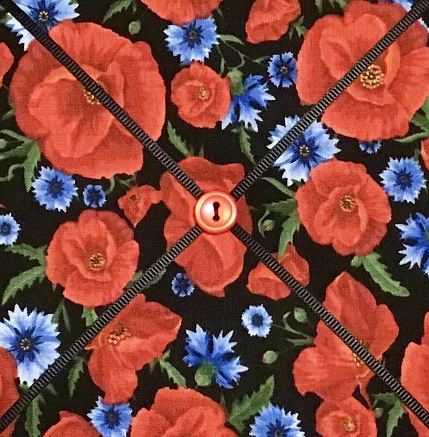 French Bulletin Board Photo Memo Black Floral Red Poppies Print 10 x 10 inches - Image 3 of 3