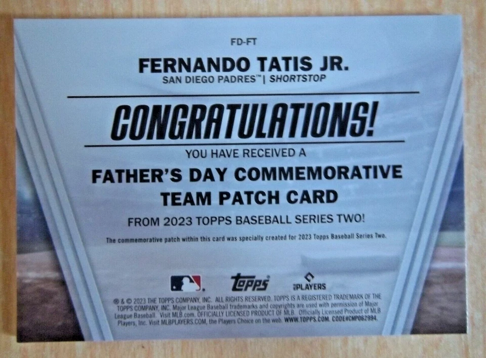 FERNANDO TATIS JR. - FATHER'S DAY COMMERATIVE CARD FD-FT - 2023 TOPPS SERIES TWO - Imagen 2 de 2