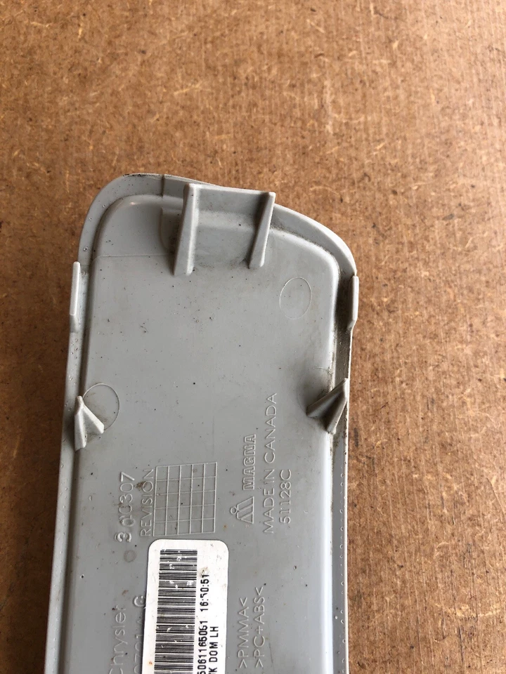 Dodge Journey Jeep Compass Cherokee 2011-2017 parachoques trasero izquierdo marcador reflector  Foto 4 de 4