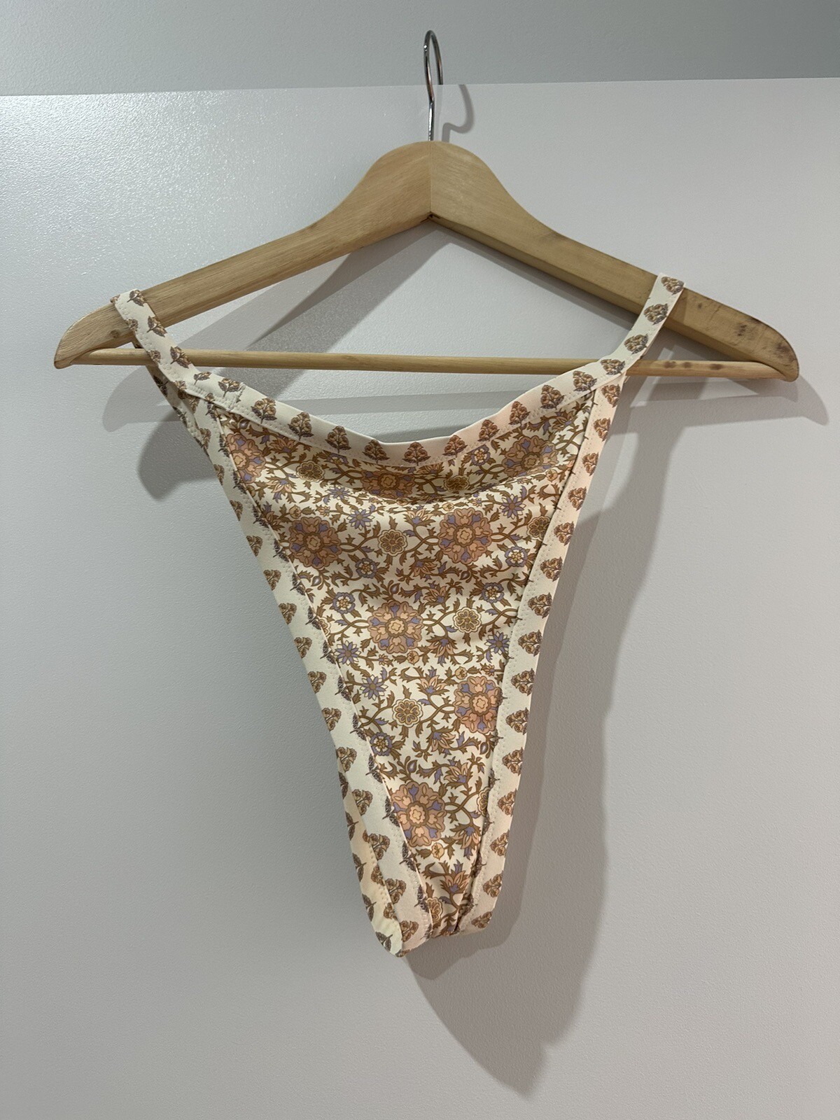 Arnhem Floral High waisted Cheeky high cut Bikini Bottoms Size 14 BNWOT