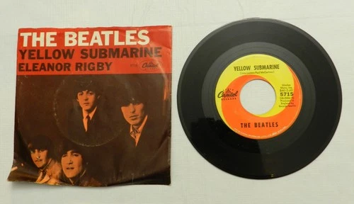 45 RPM, The Beatles – Yellow Submarine, Capitol 5715, 1966, PS, VG