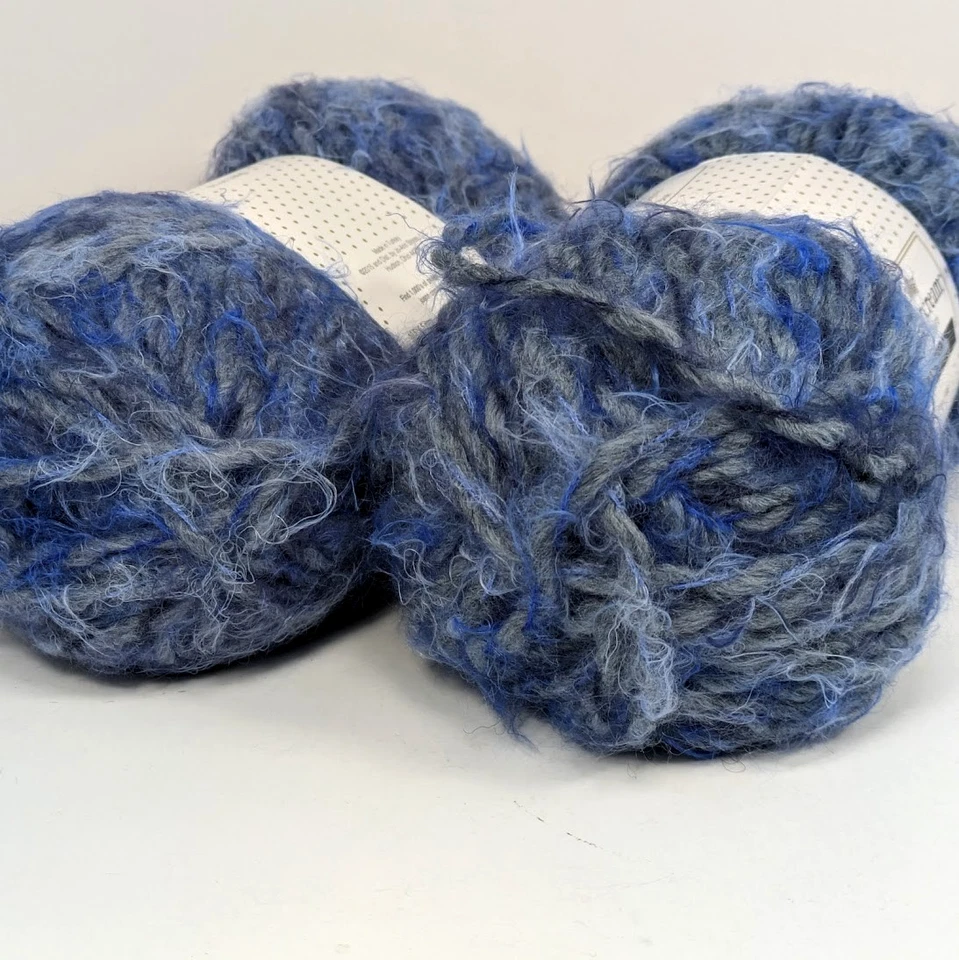 Hilo de pelo de ángel artesanal Buttercream Luxe AZUL BCAH-02 (2 madejas) 5 voluminosos 3,5 oz Foto 2 de 4