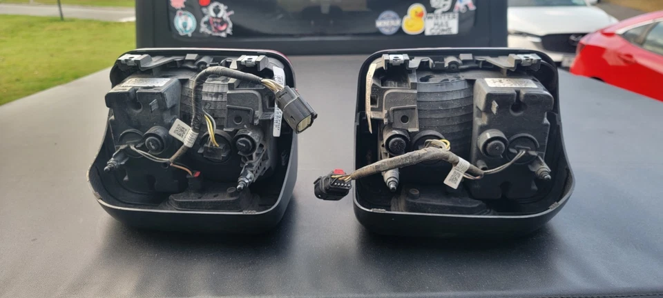 Luz trasera Jeep Gladiator OEM 2020 Foto 4 de 4