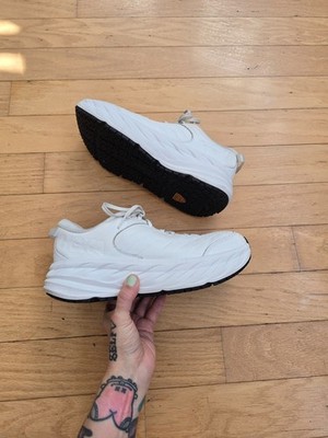 Hoka One One | Bondi SR white monochrome leather slip-resistant sneakers WMS 9.5