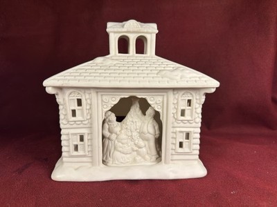 Partylite  Victorian Christmas  Manor  House in Bisque Candle Winter