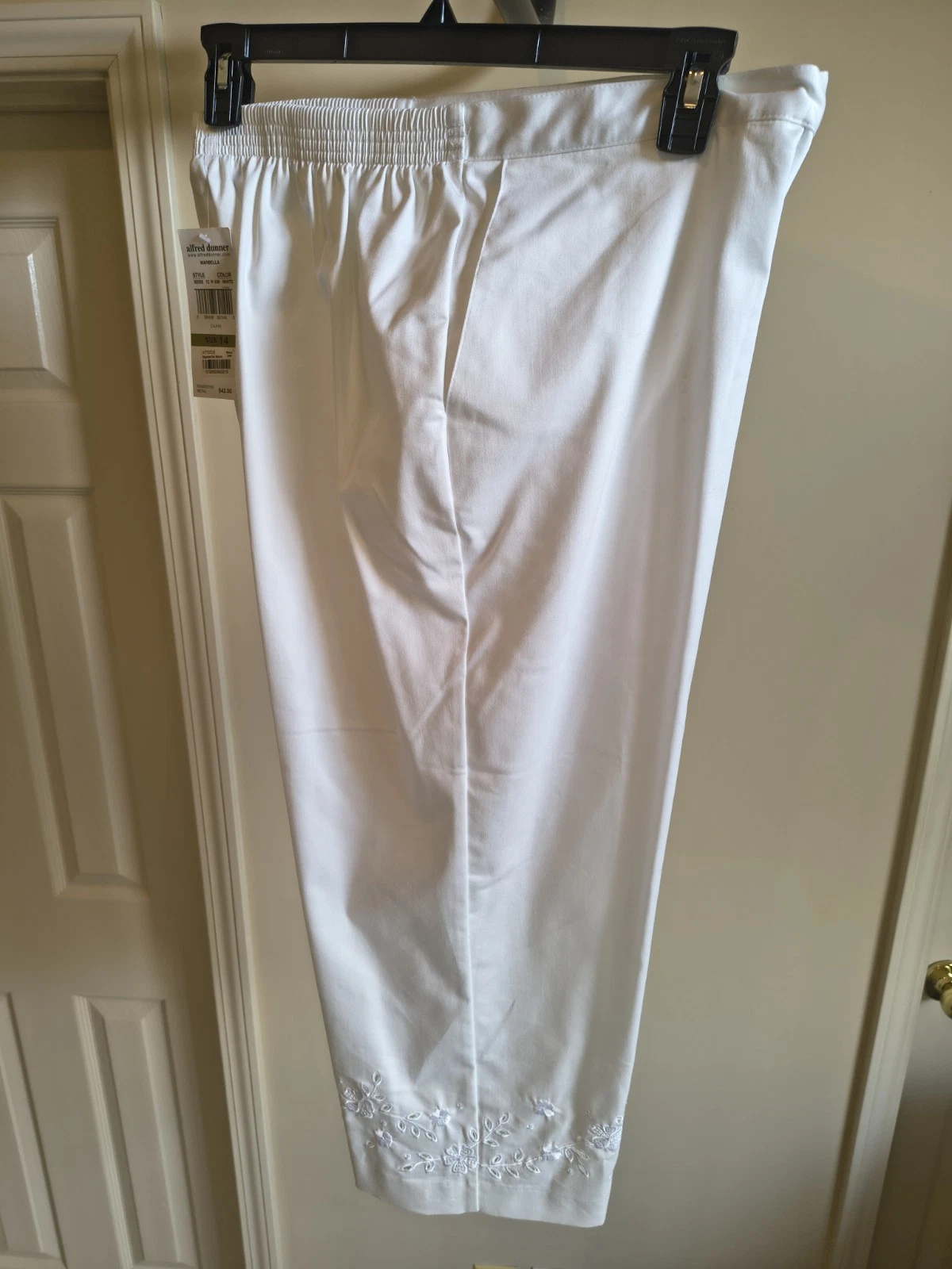 NWT Alfred Dunner Women's White Summer Capri Pants Size 14