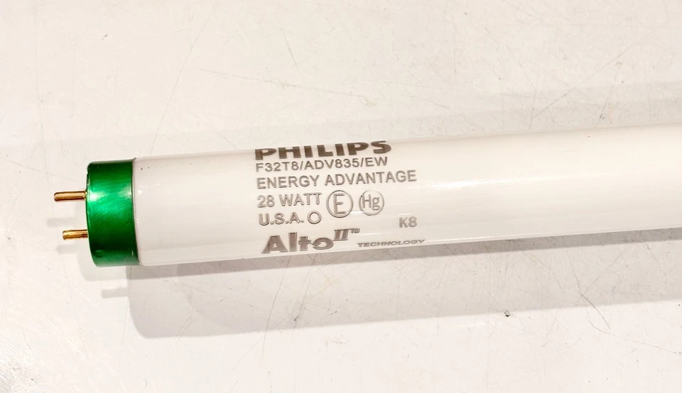 Tubo fluorescente Philips F32T8/ADV835/EW/ALTO 28 W - Lote de 19 Foto 2 de 4