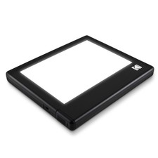 KODAK LED Light Box 7  x5  for Negatives, Slides  Films  Illuminate