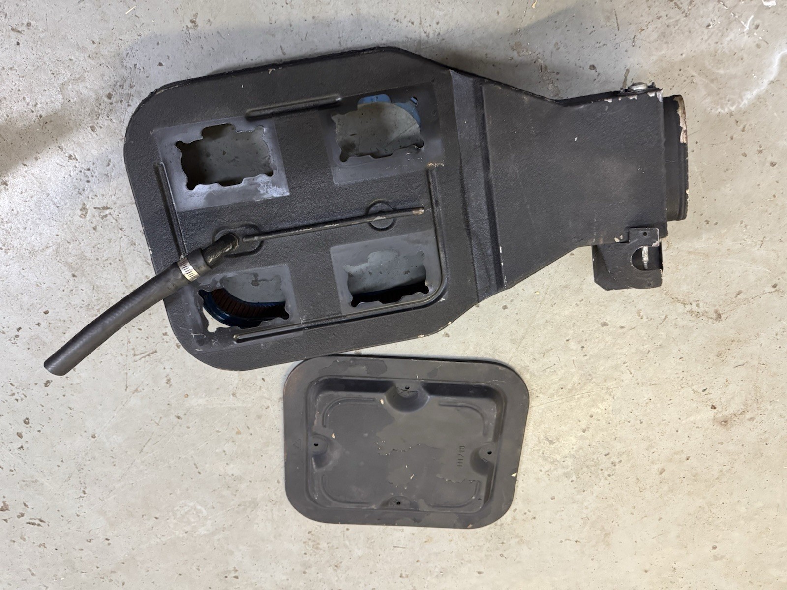 Ferrari 308 GTS/GTB Airbox Part Number 110369