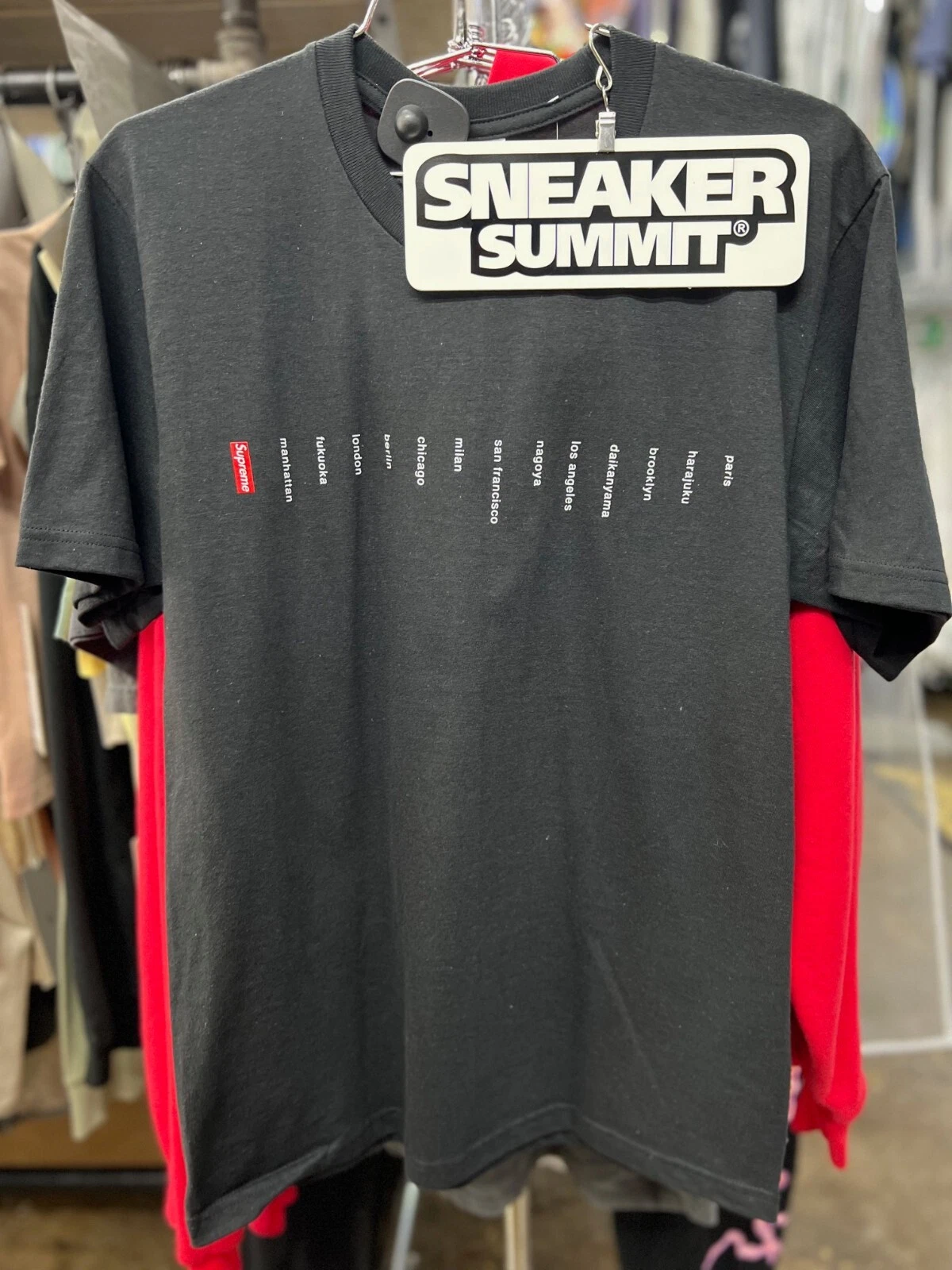 T shirt noir Supreme Location