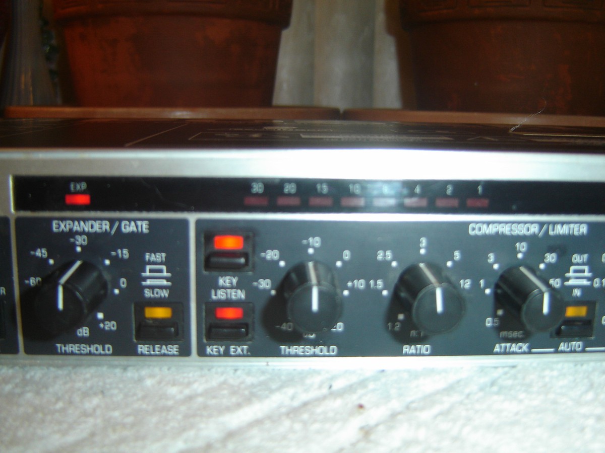 Behringer MDX 2100, Composer, 2 Channel Compressor Limiter