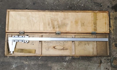 24 inch nib jaw Vernier Caliper in Wood Case, stainless steel