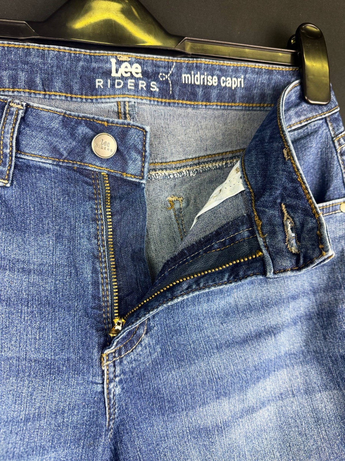 Lee Riders Dark Blue Denim Midrise Capri W30 L22 Women’s Summer Classic Jeans image 6