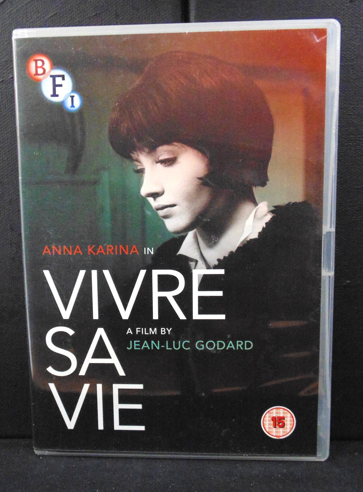 VIVRE SA VIE
