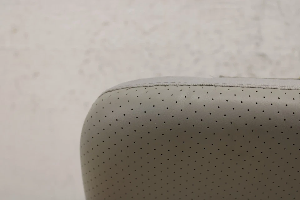 Cojín de asiento central superior izquierdo Chevrolet Corvette 2005-2013 OEM MJ106 Foto 3 de 4